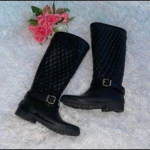Guess Black rubber rain snow boots size 5